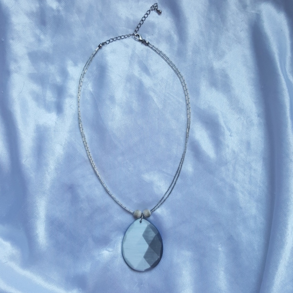 Statement necklace